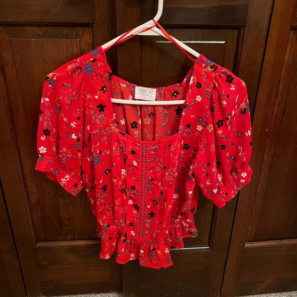 Sienna and Sky red floral top- size S